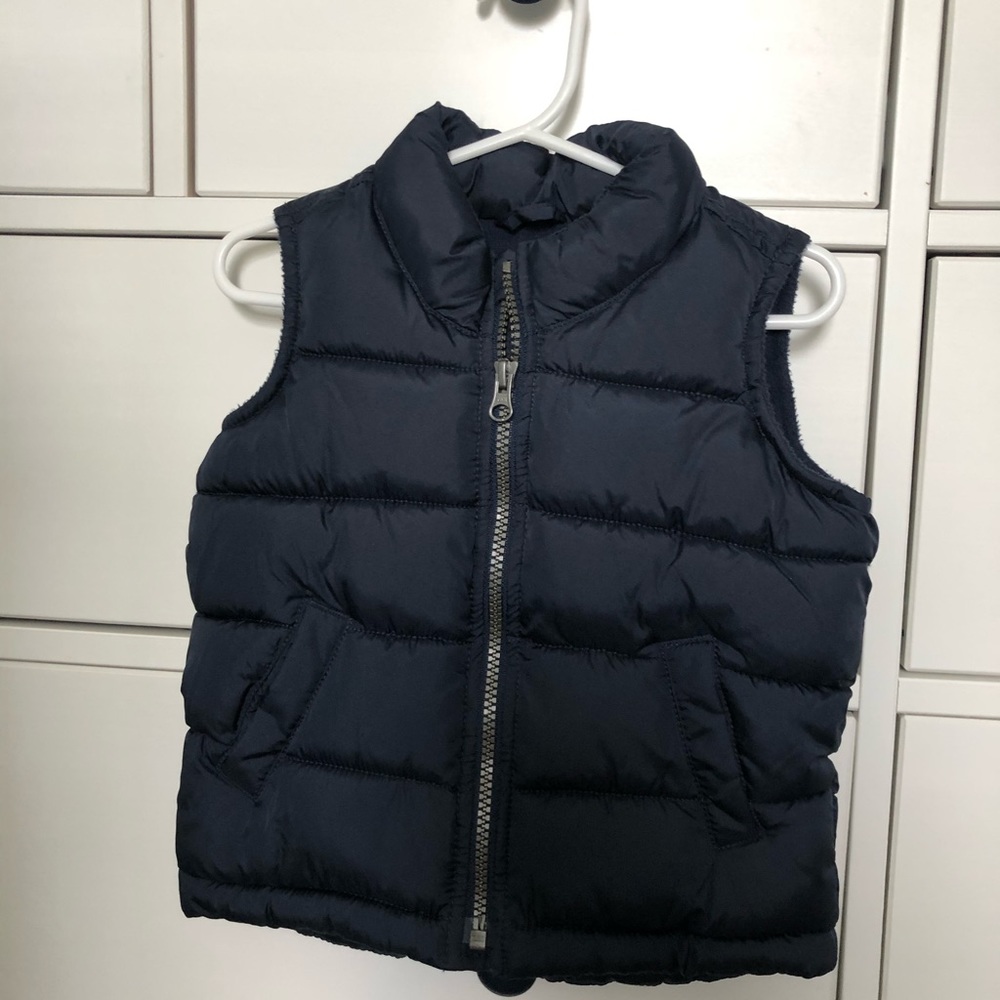 LAST CHANCE Never worn navy puffer vest